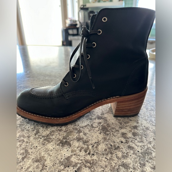 Redwing CLARA black boots. Size US 9. Worn TWICE - Picture 2 of 4